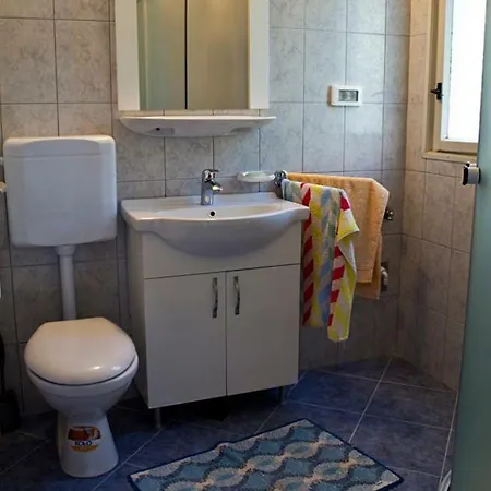 Apartment Ana *